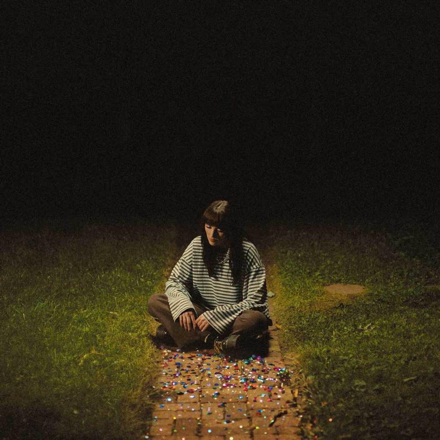 Sasha Alex Sloan – "Glitter"